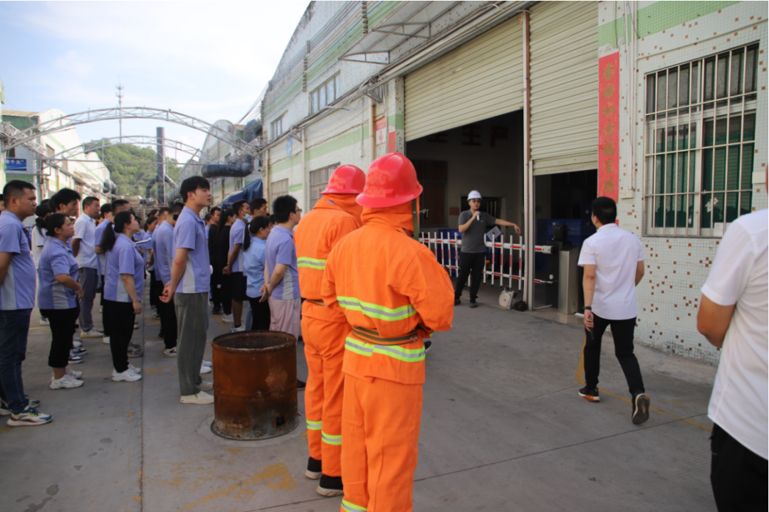 6-6“人人讲安全、个个会应急”丨敏华开展消防演练活动！.png